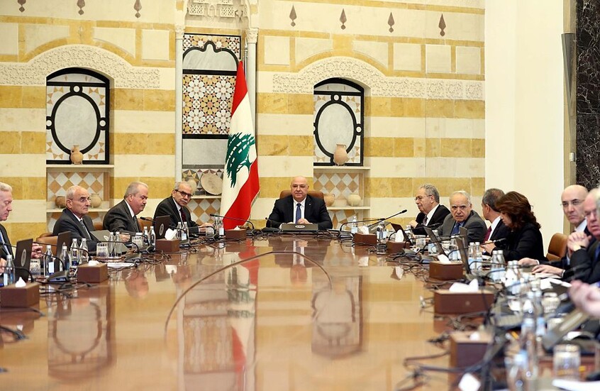 الحكومة اللبنانية تقر زيادة أسعار المحروقات والضريبة رغم احتجاج قطاع النقل