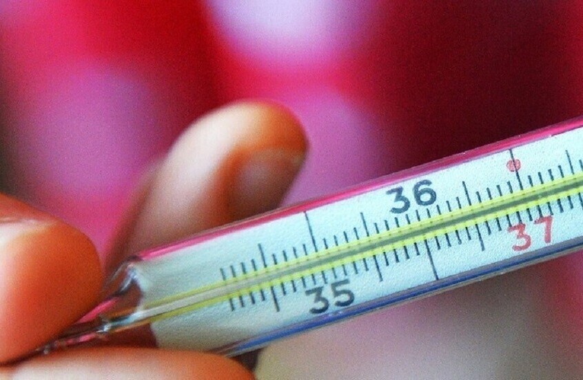 محاذير العلاجات المنزلية الشائعة لخفض الحرارة