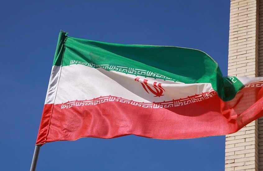 إيران تستبدل سفيرها في بيروت
