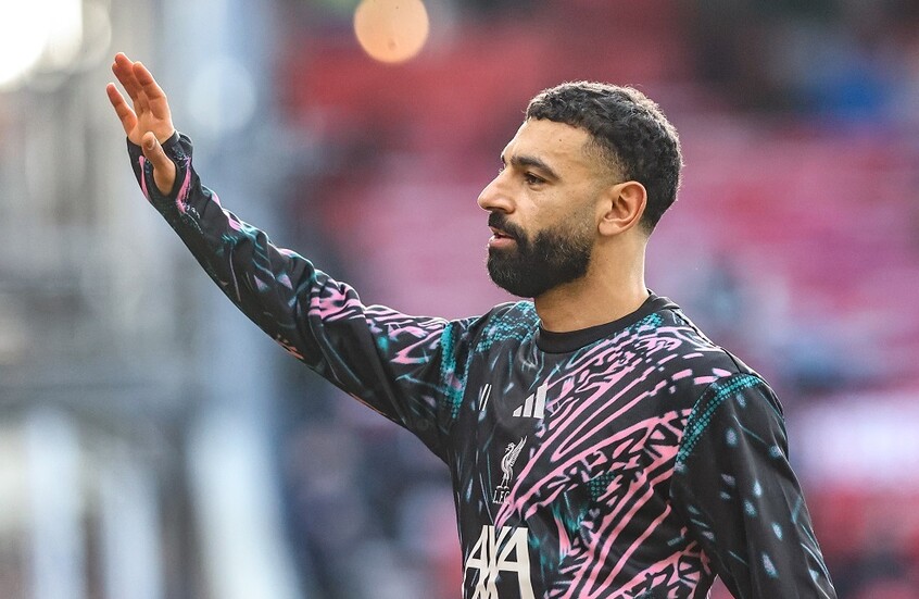 بعد "مزحة" صلاح.. لاعب في ليفربول يفاجئ المصري بصورة من الأرشيف