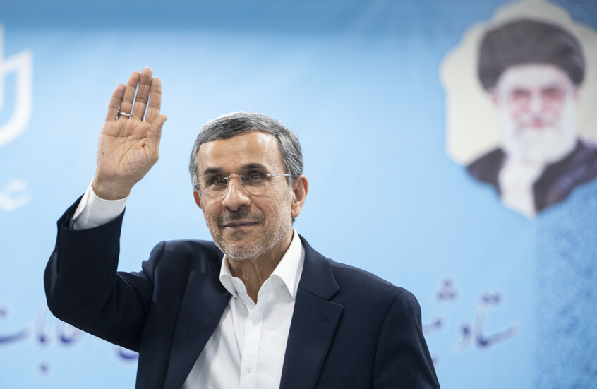 أنباء عن مقتل الرئيس الإيراني الأسبق محمود أحمدي نجاد في هجوم على منطقة نارمك شرق طهران أمس