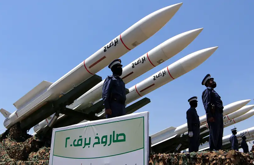 قناة عبرية تحذف تقريرا عن رصد إسرائيل تحركات منصات إطلاق صواريخ في اليمن يرجح أنها تابعة للحوثيين
