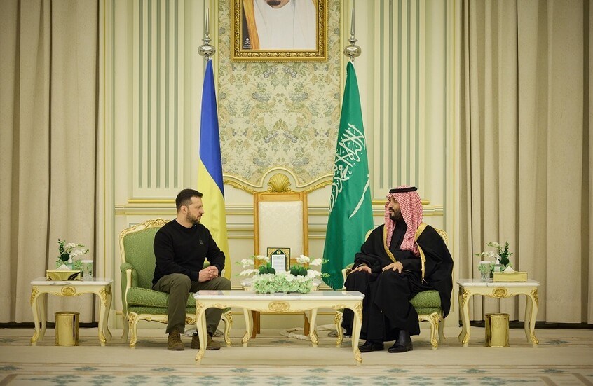 زيلينسكي يعرض المساعدة ويطلب الدعم في اتصال مع بن سلمان