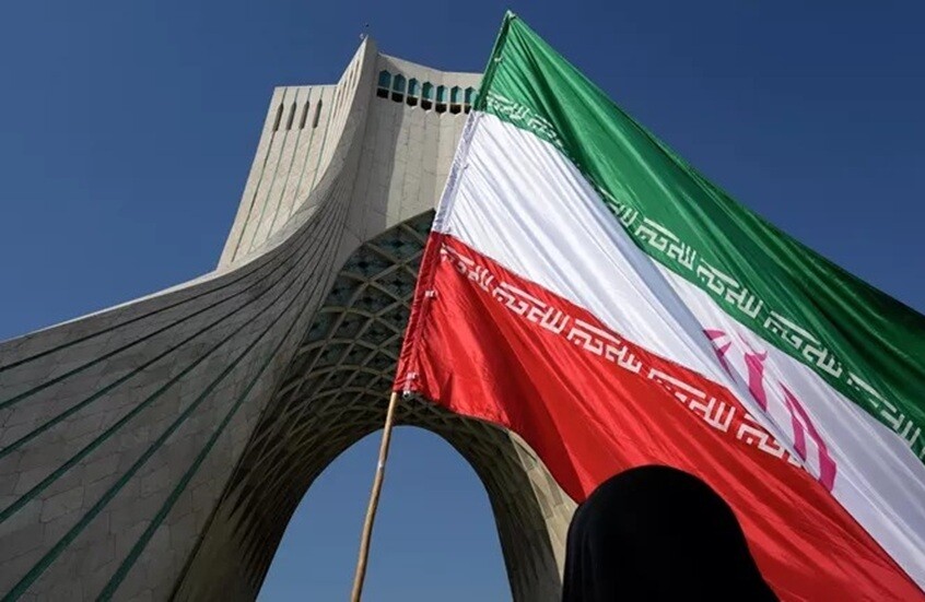 السفير الإيراني لدى موسكو: روسيا وإيران "تسيران في اتجاه واحد" للدفاع عن سيادتهما واستقلالهما