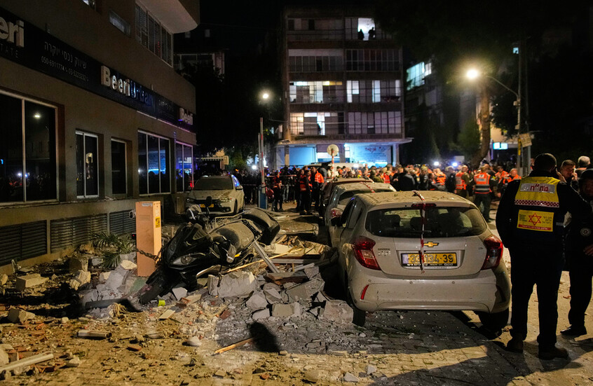 قتلى إسرائيليون في هجوم صاروخي إيراني ضخم بصواريخ عنقودية وانشطارية (فيديوهات)