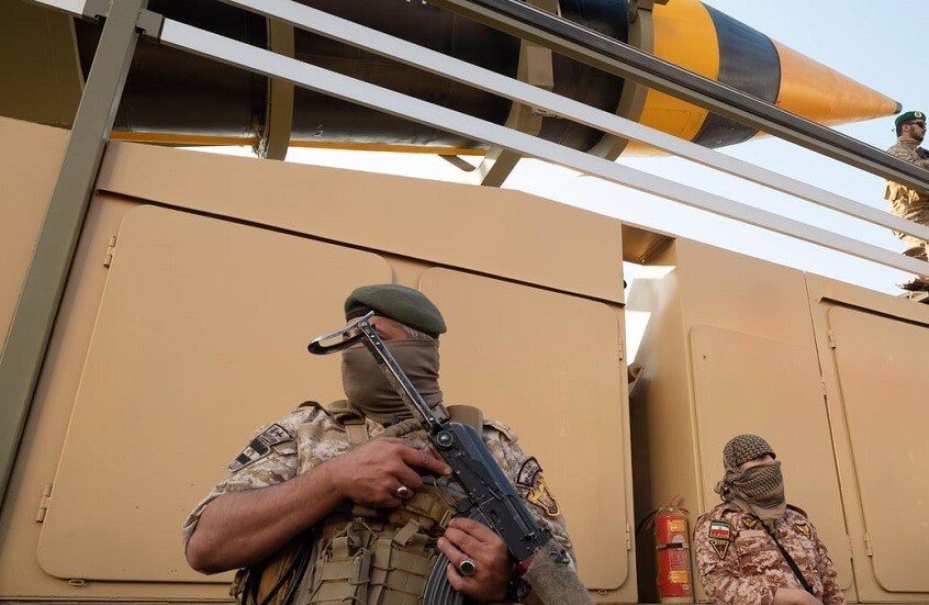 الحرس الثوري يعلن قصف مصفاتي حيفا وأسدود بصواريخ "نصر الله" لأول مرة