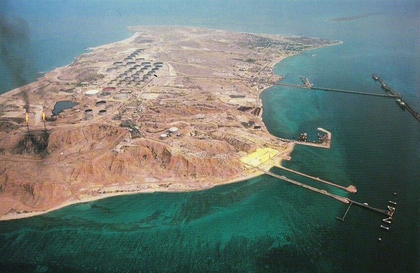 زاخاروفا: روسيا تأمل ألا تقوم الولايات المتحدة بعملية برية على جزيرة خرج