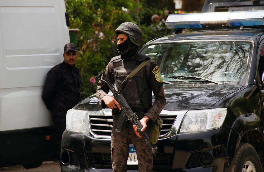 تسريب مكالمة "إباحية" لضابط شرطة مصري ردا على سقوط صيد إخواني ثمين.. الداخلية تعلق