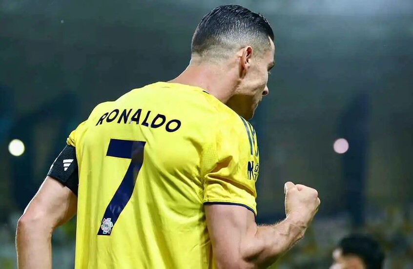 أول تعليق من كريستيانو رونالدو بعد خماسية النصر ومئوية روشن (فيديو - صور)