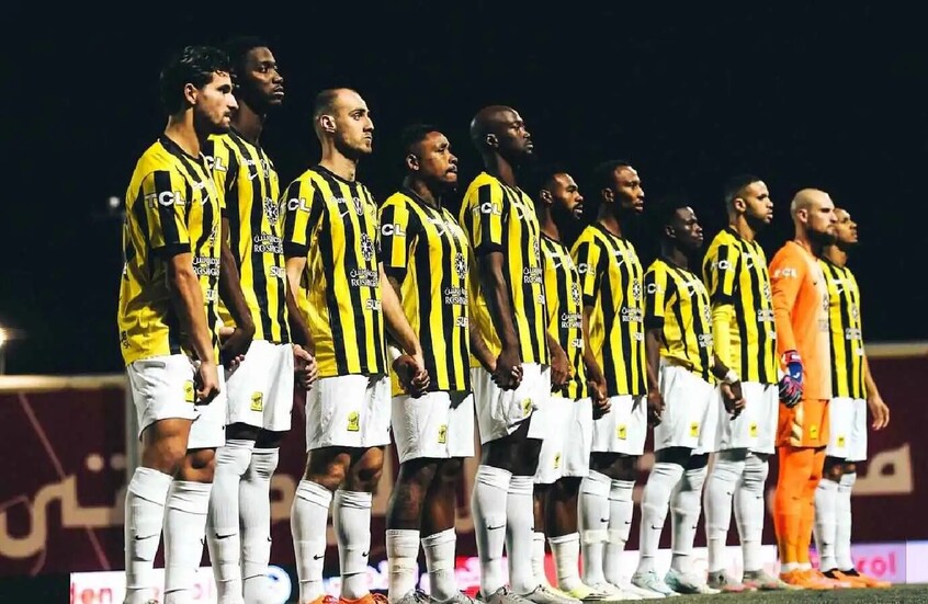 برحلة بحرية.. الاتحاد السعودي يفاجئ لاعبيه (فيديو)