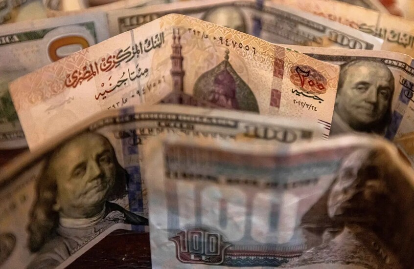 تحذيرات من تآكل الجنيه المصري.. والدولار يواصل الارتفاع