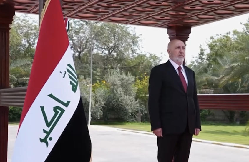 الرئيس العراقي نزار أميدي يتسلم مهام منصبه رسميا في قصر بغداد