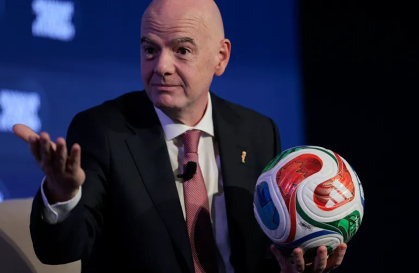 رئيس "الفيفا" يؤكد مشاركة إيران في كأس العالم 2026