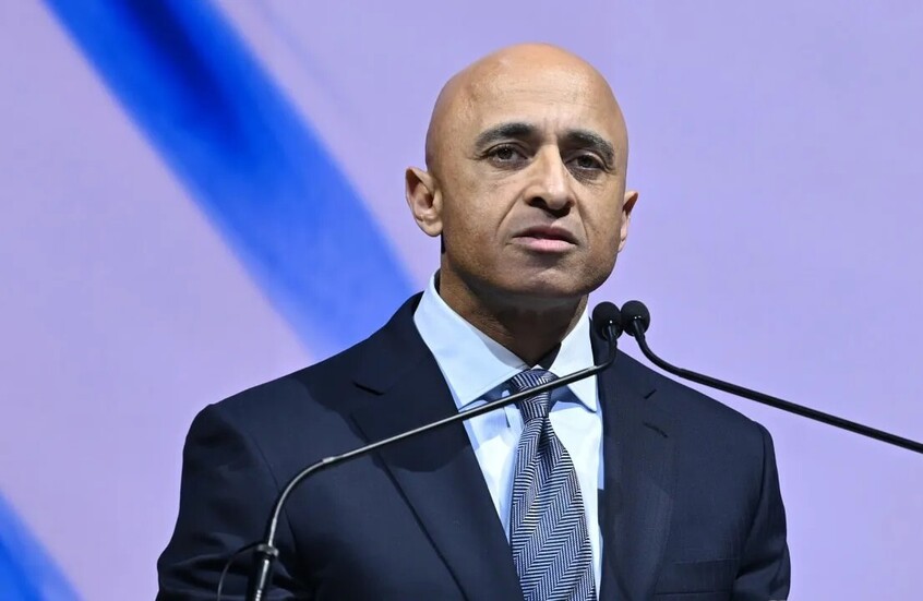 العتيبة ردا على تصريح ترامب حول مساعدة الإمارات ماليا: قراءة خاطئة للحقائق