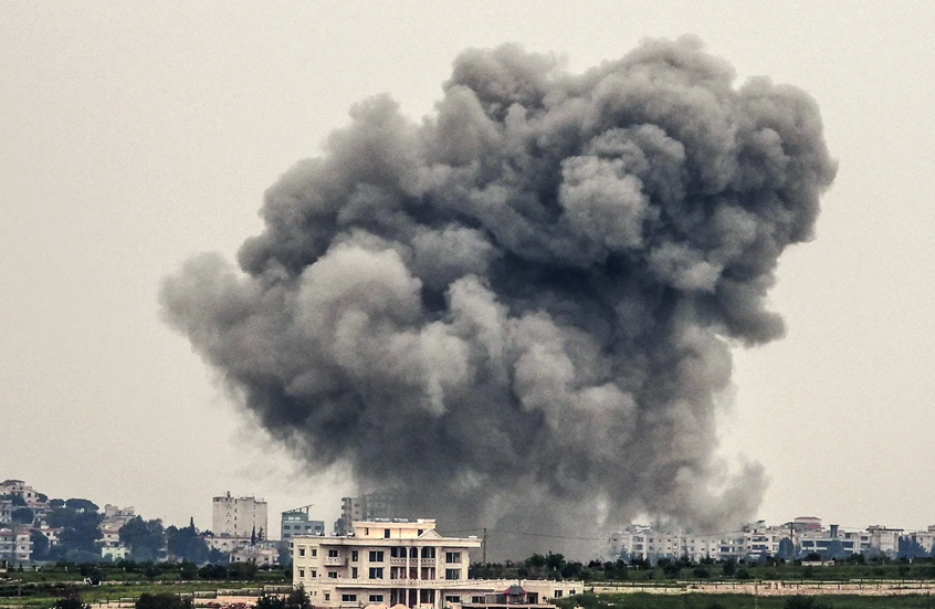 أكسيوس: ترامب يطلب من نتنياهو شن ضربات "دقيقة" فقط في لبنان وتجنب العودة للحرب الشاملة