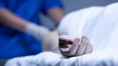 جريمة تقشعر لها الأبدان.. فنان أمريكي شهير متهم بتقطيع أوصال مراهقة أقام علاقة معها