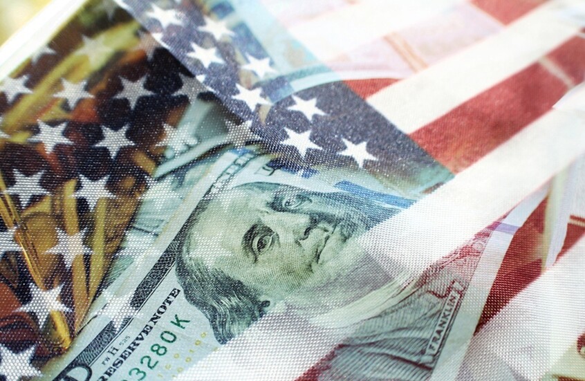 الدين الوطني الأمريكي يتجاوز 100% من الناتج المحلي الإجمالي: تحذيرات من 