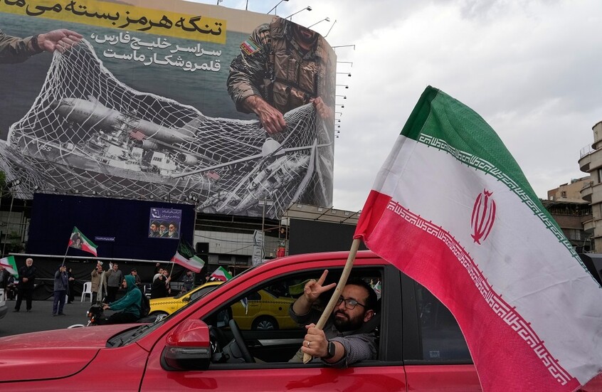 برلماني إيراني بارز يسخر من "نص أكسيوس" وخارجية إيران تؤكد أن المقترح الأمریكي قید الدراسة