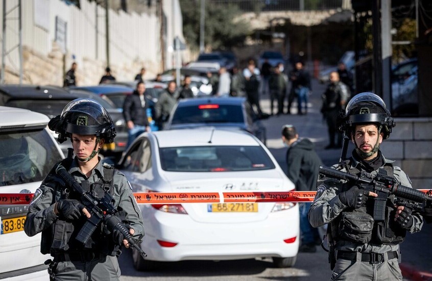 لاعتبارات أمنية.. الشرطة الإسرائيلية تبعد الشيخين رائد صلاح وكمال خطيب عن المسجد الأقصى لمدة 6 أشهر