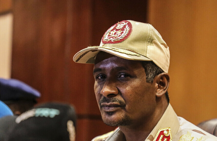 قائد "قوات الدعم السريع" يؤكد استعداده لقتال الجيش السوداني لعقود