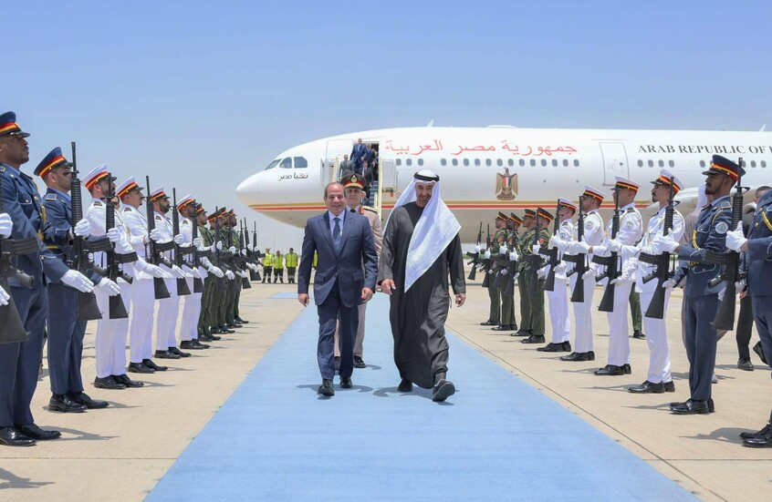 ماذا تعني زيارة السيسي لأبوظبي اليوم؟ دبلوماسي إماراتي يعلق