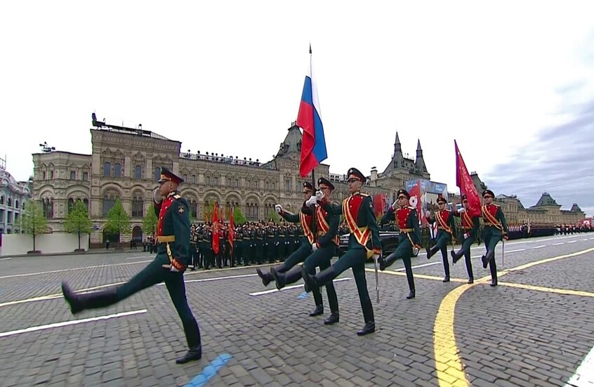 عرض عسكري في الساحة الحمراء في ذكرى النصر الـ81 بحضور الرئيس بوتين (صور)