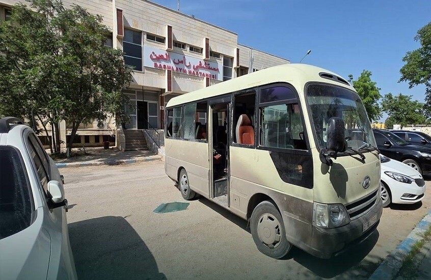 مقتل وإصابة عناصر في الجيش السوري باستهداف حافلتهم غربي الحسكة (صورة)