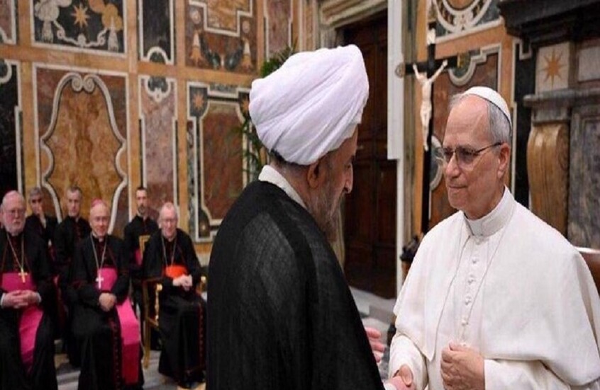 بابا الفاتيكان يمنح سفير إيران الوسام البابوي (صور)