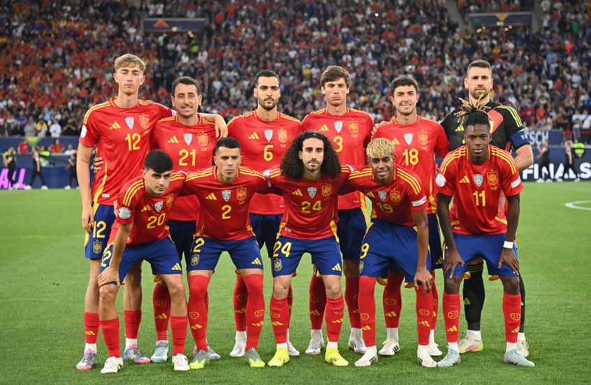 8 لاعبين من برشلونة وغياب تام لنجوم ريال مدريد.. دي لا فوينتي يعلن قائمة إسبانيا لكأس العالم 2026