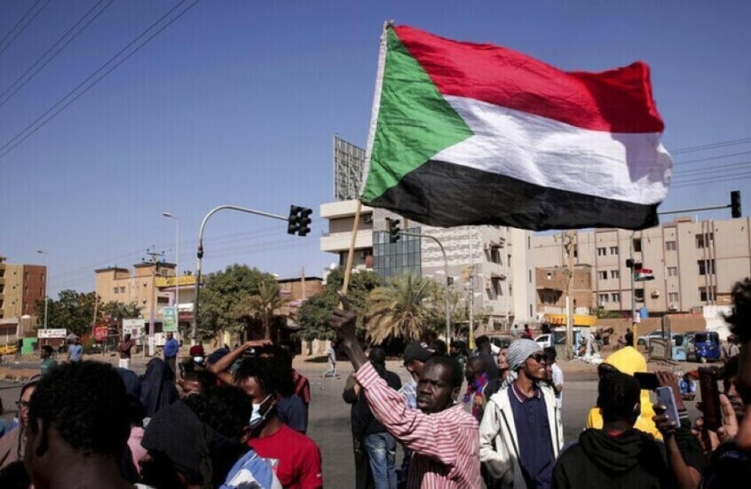حمدوك يطرح رؤية "صمود" للسلام في السودان: ثلاثة مسارات متكاملة لتجنب التشظي والحفاظ على الوحدة