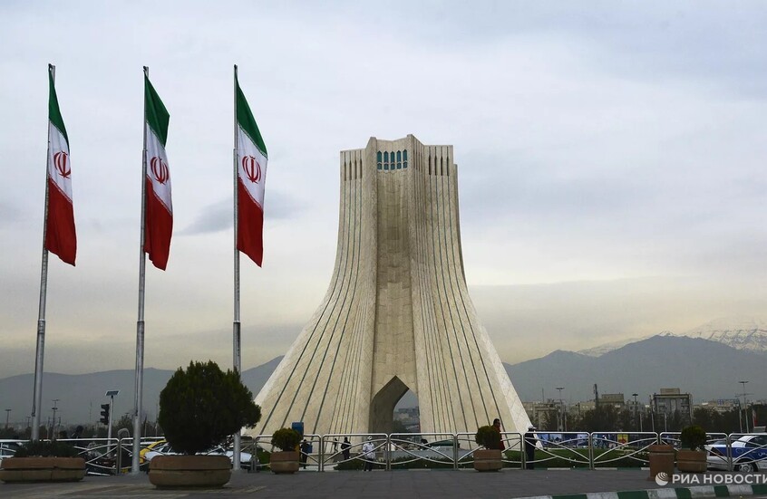 إيران تطالب واشنطن بالإفراج الفوري عن نصف أصولها المجمدة فور توقيع أي مذكرة تفاهم