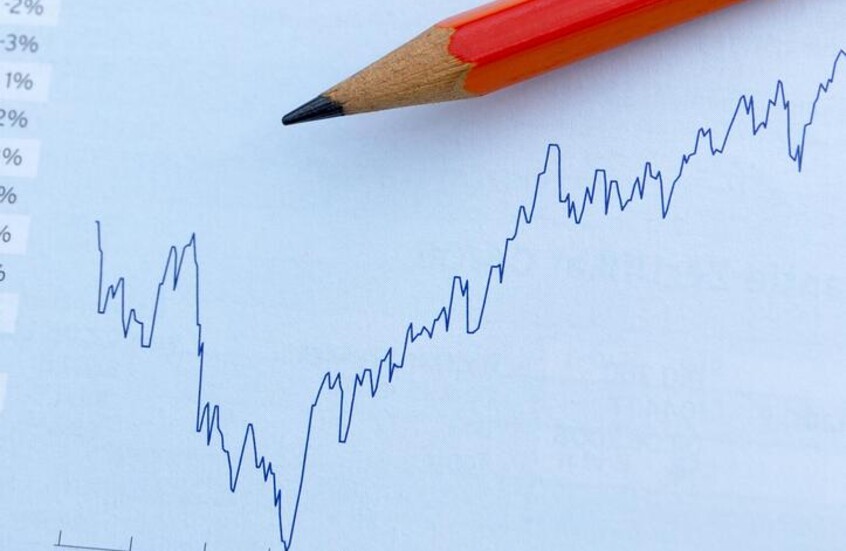 تباين أداء بورصات الخليج مع ترقب تقدم في المفاوضات الأمريكية الإيرانية