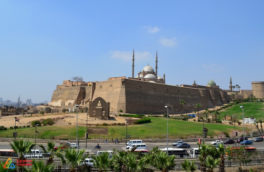عبقرية الهندسة الإسلامية تظهر للنور.. كشف أثري غير مسبوق بمحيط قلعة صلاح الدين الأيوبي في مصر