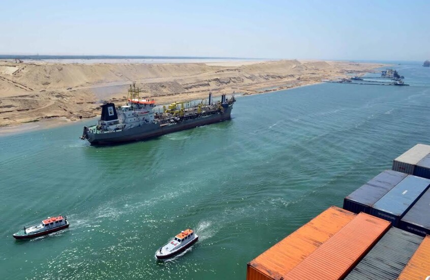 مصر تفرض رسوما جديدة على ناقلات النفط العابرة لقناة السويس