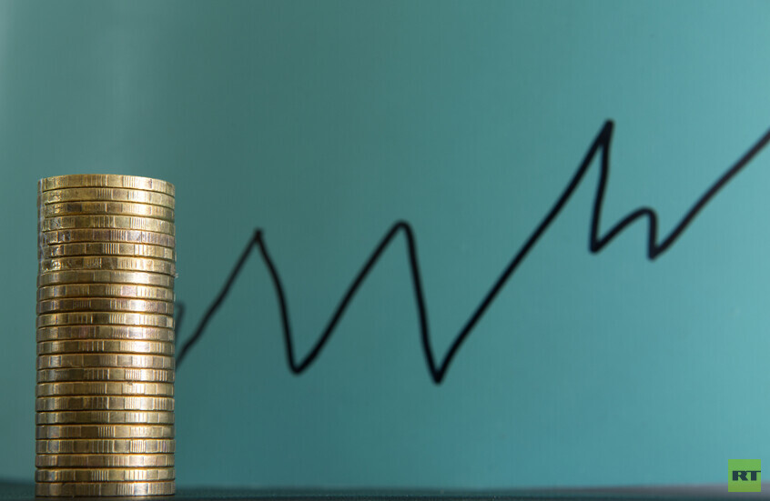 الاستثمارات العامة السعودي يسجل 910 مليارات دولار في 2025