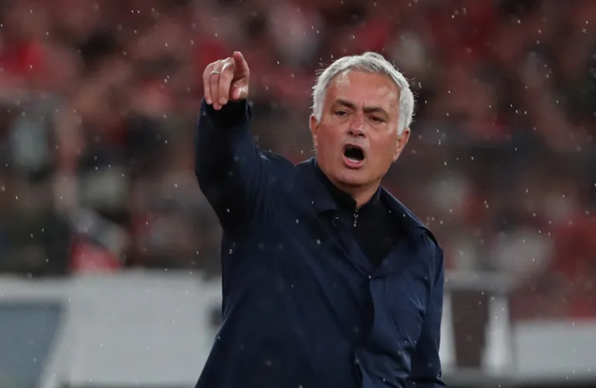 رسميا.. ريال مدريد يعلن التعاقد مع جوزيه مورينيو