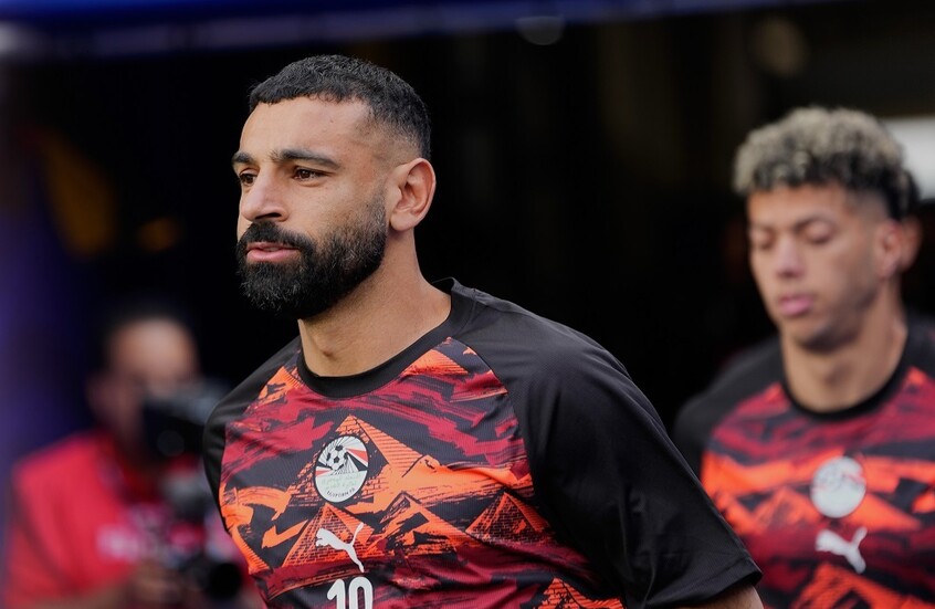 فيديو من داخل غرفة ملابس منتخب مصر يظهر عادة تمارس قبل كل مباراة