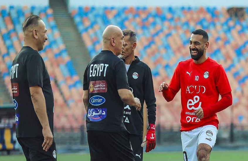 مدرب الفراعنة يقدم شكوى رسمية ضد نجم مصري سابق