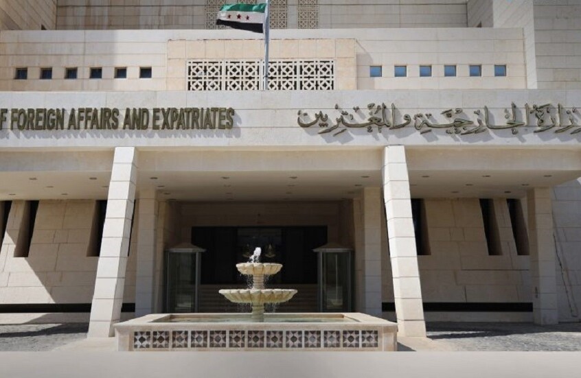 الحكومة السورية تفرج عن صحفية ألمانية وترحلها إلى بلادها بطلب من برلين