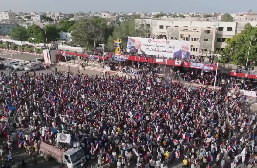 مظاهرات في عدن تطالب باستعادة دولة الجنوب وترفض الوصاية الخارجية