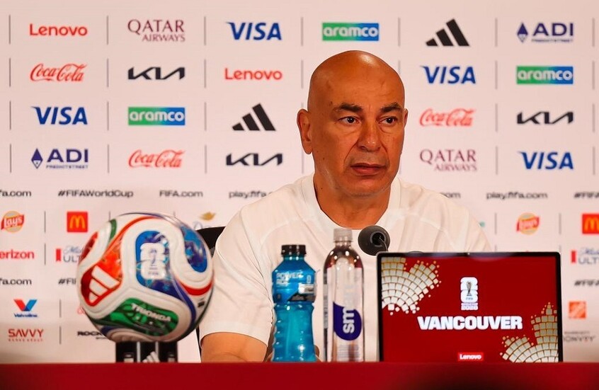 مونديال 2026.. ما حقيقة "سوء علاقة" حسام حسن مع صلاح بعد استبدال "القائد"؟