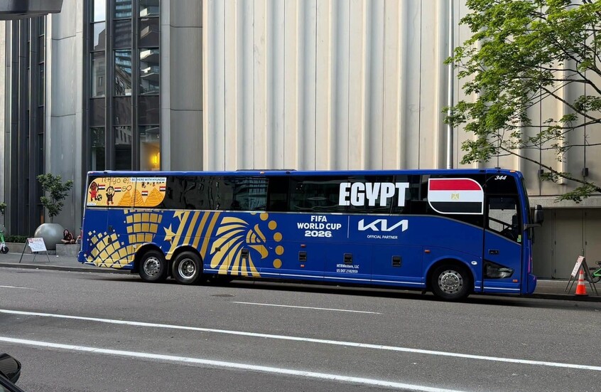 قوس قزح أم كأس العالم؟.. إضاءات بفندق منتخب مصر في أمريكا تثير غضبا