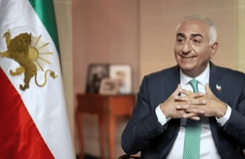 جدل واسع بعد اعتراف نجل الشاه المخلوع عن زيارة كانت سببا أساسيا في الحرب على إيران