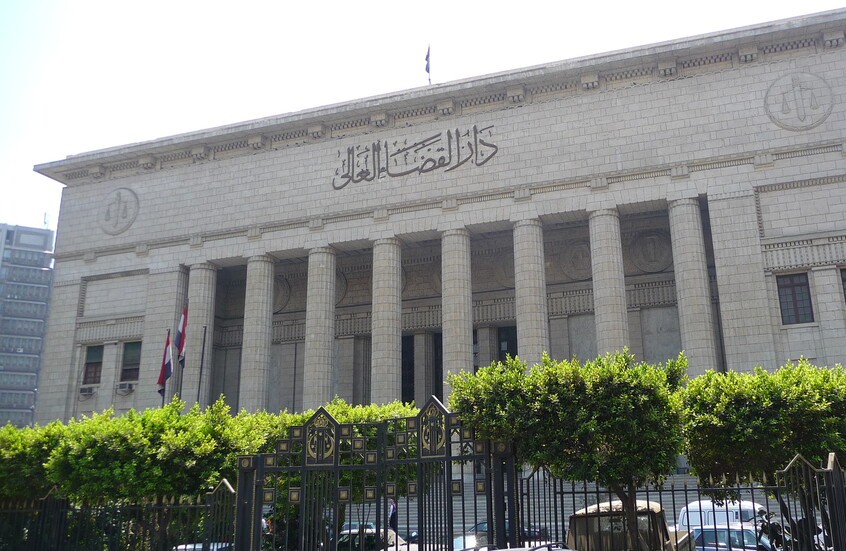 رجل أعمال كبير يعلن إفلاسه وبيع ممتلكاته في مزاد علني