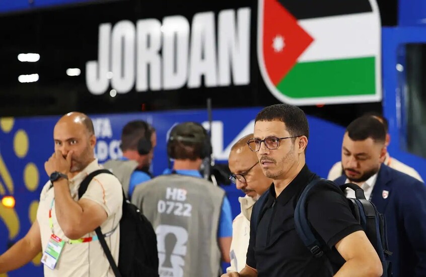 بعد مشاركته المونديالية الأولى.. منتخب النشامى يصل أرض الأردن وسط استقبال رسمي وشعبي (فيديو)