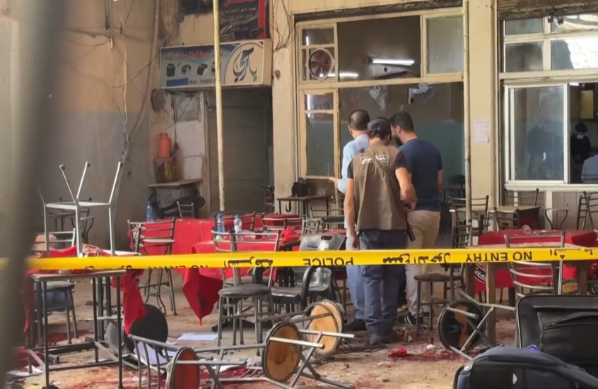 سوريا.. مشاهد من داخل مقهى في دمشق بعد تعرضه لانفجار مميت