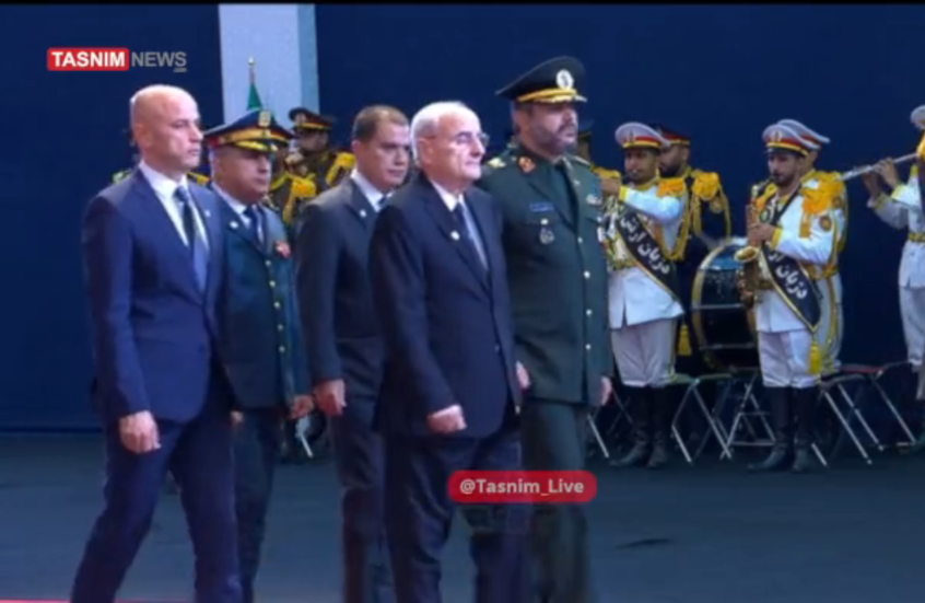 وزير الدفاع اللبناني يصل إلى طهران للمشاركة في مراسم تأبين المرشد الإيراني الراحل