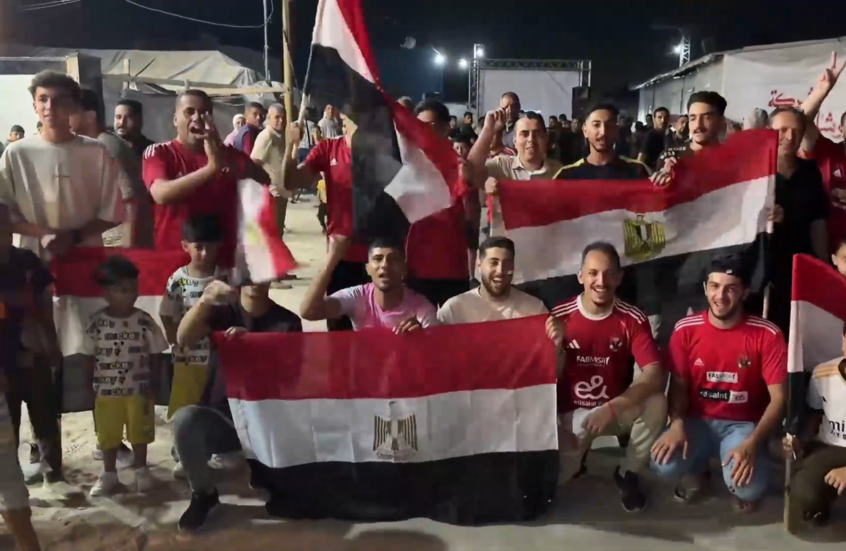 أهالي غزة يحتفلون بتأهل منتخب "الفراعنة" إلى الدور ثمن النهائي لكأس العالم