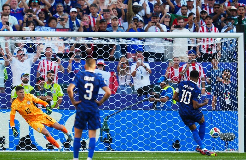 فرنسا تضرب موعدا مع المغرب في ربع نهائي مونديال 2026.. (فيديو)