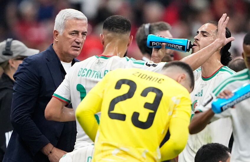 منتخب الجزائر يستقر على خليفة المدرب بيتكوفيتش